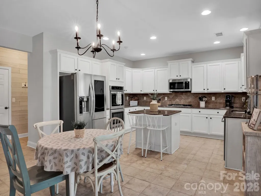 1800 Robbins Meadows Drive Waxhaw NC 28173