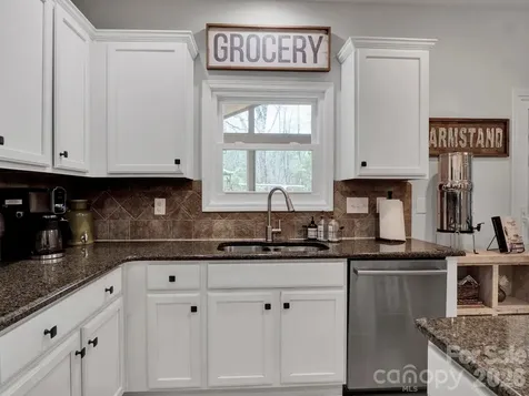 1800 Robbins Meadows Drive Waxhaw NC 28173