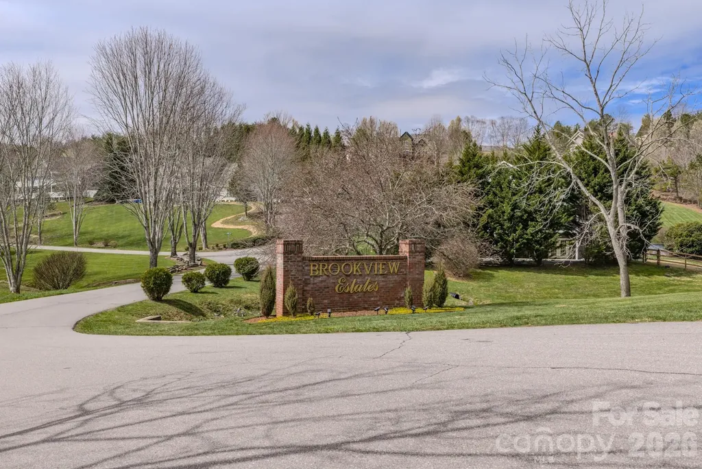 25 Sage Drive Weaverville NC 28787