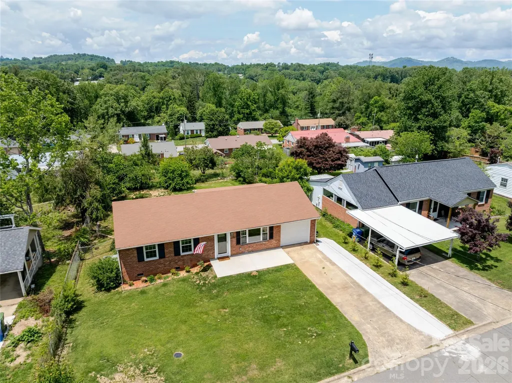 88 Skyview Terrace Asheville NC 28806