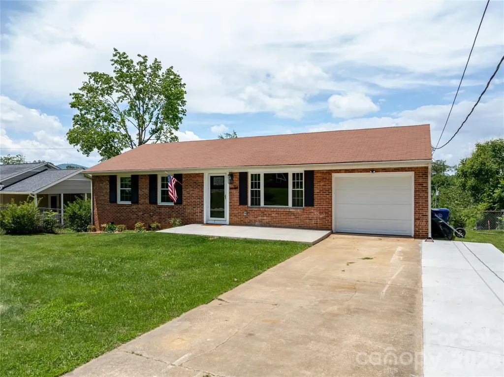88 Skyview Terrace Asheville NC 28806