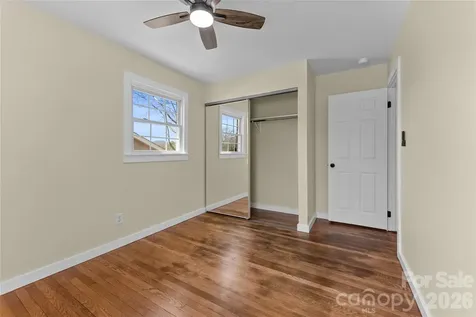 88 Skyview Terrace Asheville NC 28806