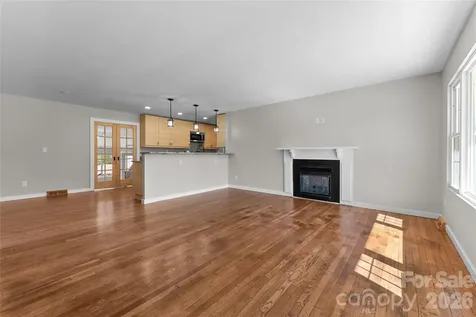 88 Skyview Terrace Asheville NC 28806