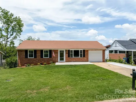 88 Skyview Terrace Asheville NC 28806