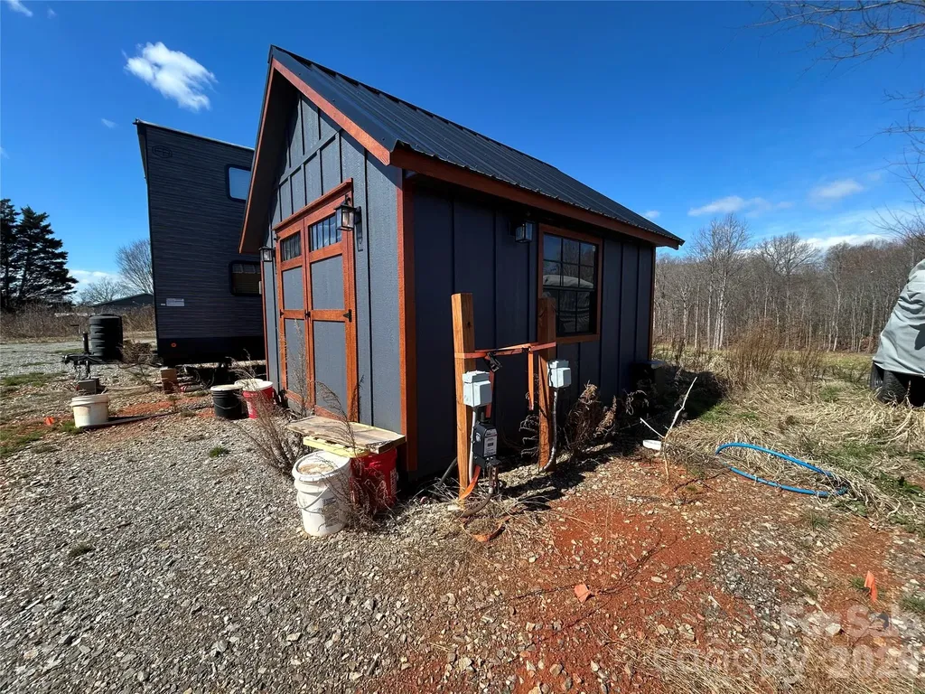 144 Speaks Road Olin NC 28660