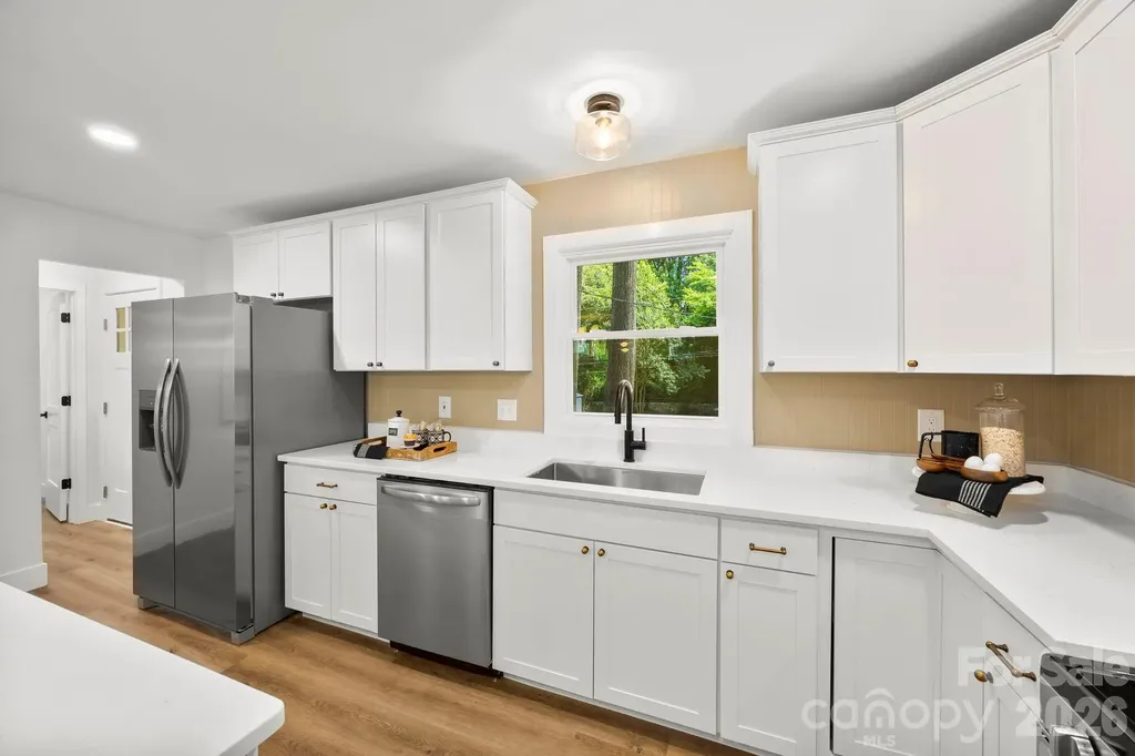 4211 Dunwoody Drive Charlotte NC 28215