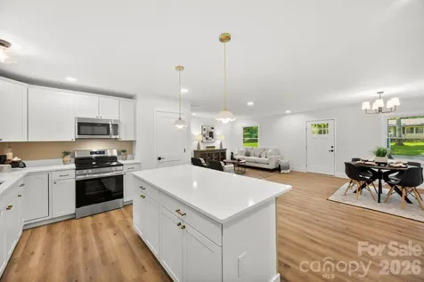4211 Dunwoody Drive Charlotte NC 28215