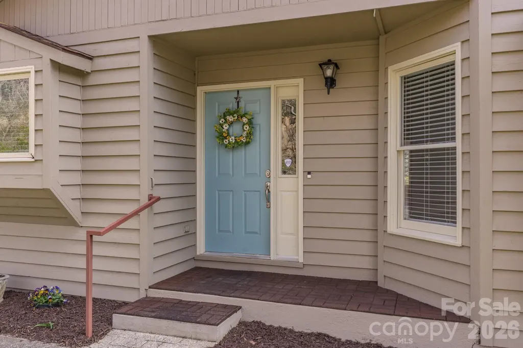 4 Hedgerose Court Asheville NC 28805