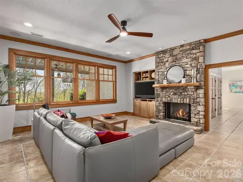 457 Coopers Hawk Drive Asheville NC 28803