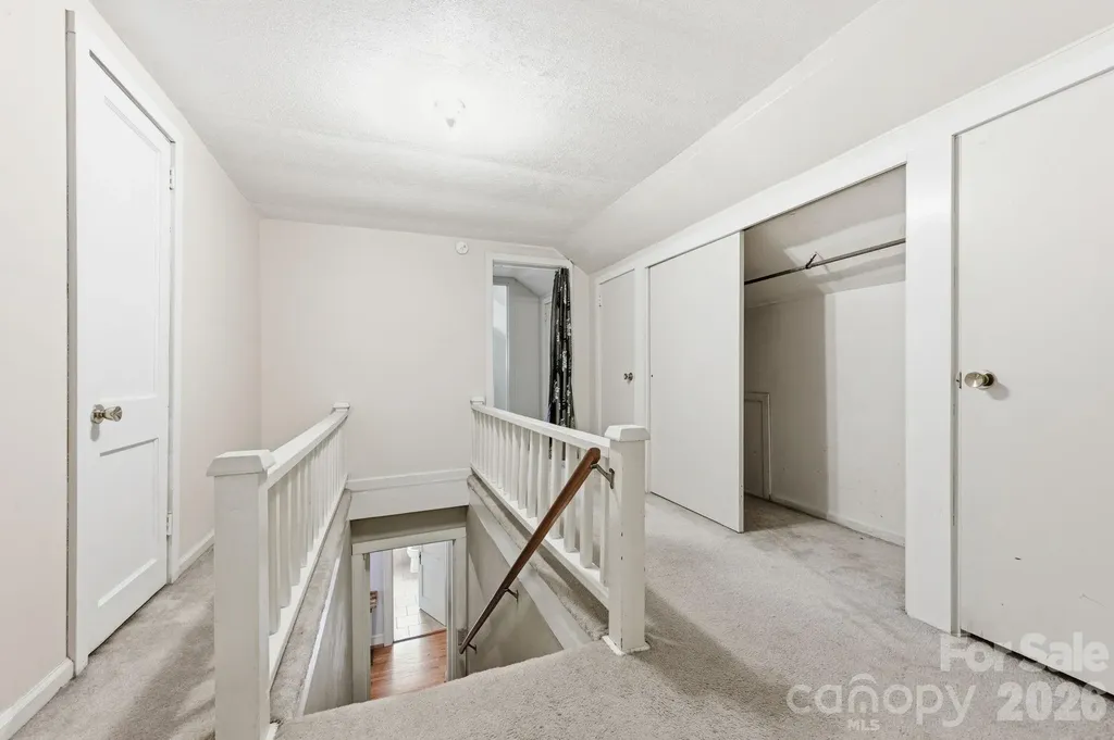 25 Bear Creek Road Asheville NC 28806