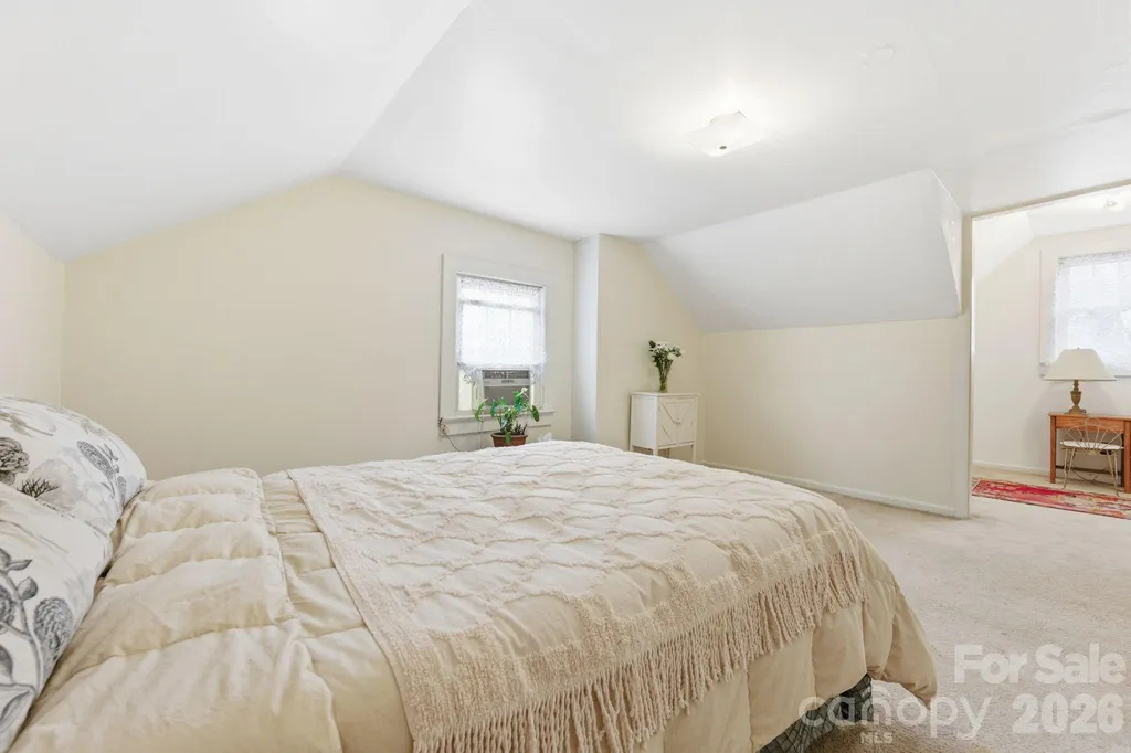 25 Bear Creek Road Asheville NC 28806