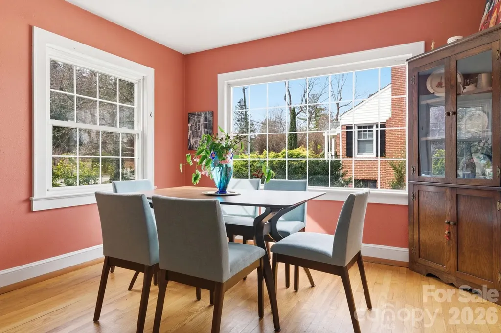 25 Bear Creek Road Asheville NC 28806