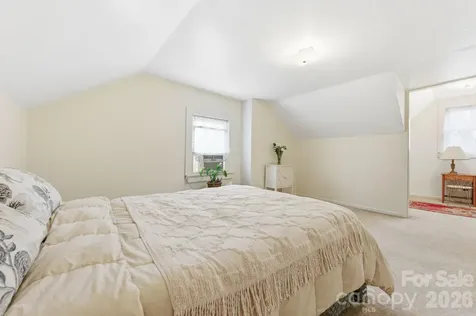 25 Bear Creek Road Asheville NC 28806