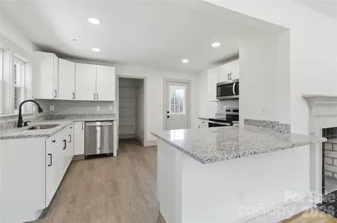 3609 Eastway Drive Charlotte NC 28205