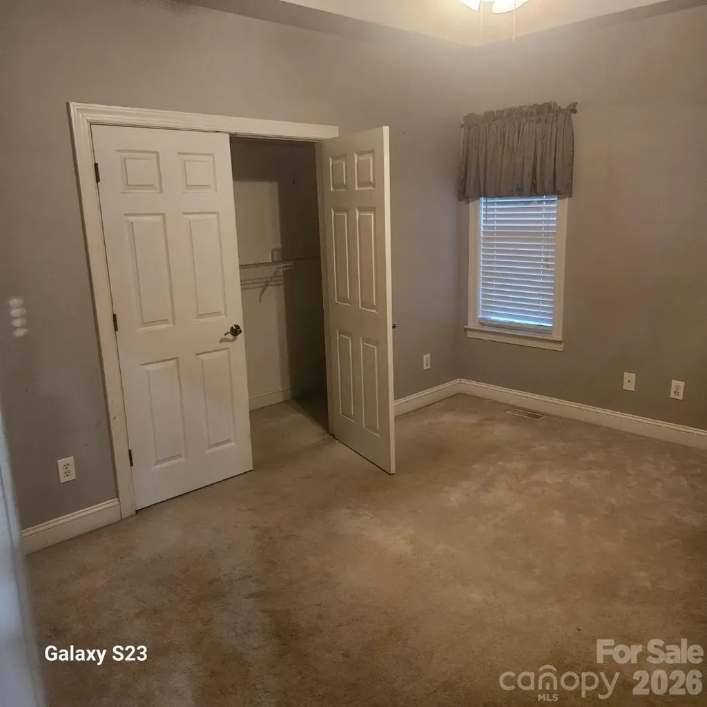2119 Lakeview Lane Charlotte NC 28214
