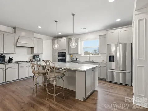 560 Sandbar Point Clover SC 29710