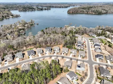 560 Sandbar Point Clover SC 29710