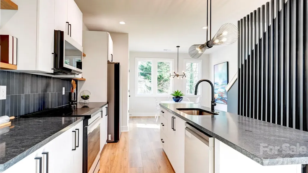 1352 Briar Creek Road Charlotte NC 28205