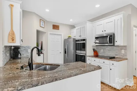 6444 Winding Creek Lane Denver NC 28037