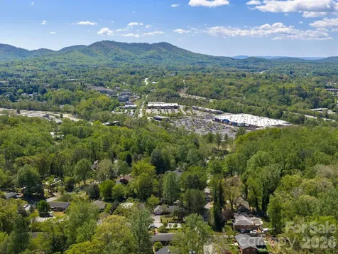 8 Fernlawn Road Asheville NC 28805