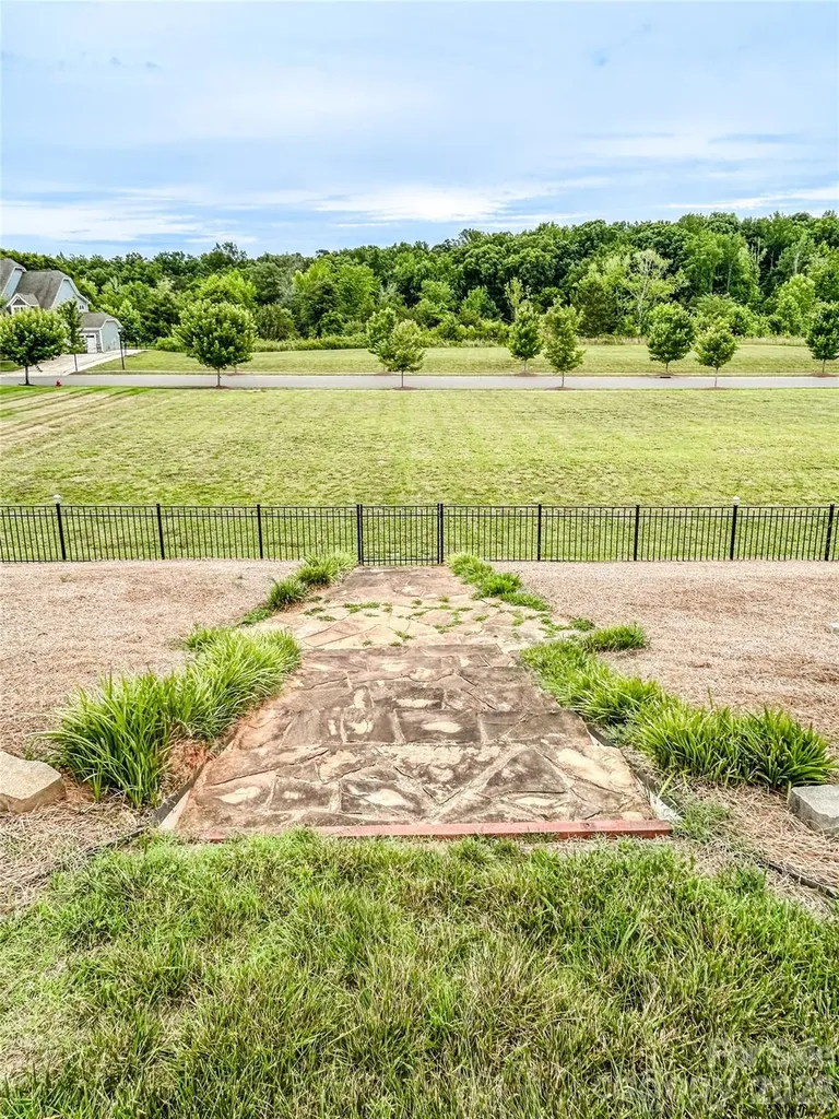 2416 Chinkapin Court Gastonia NC 28054