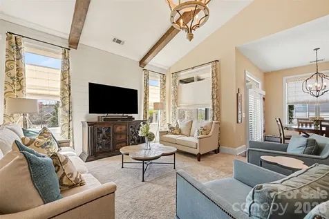 15523 Lake Ridge Road Charlotte NC 28278