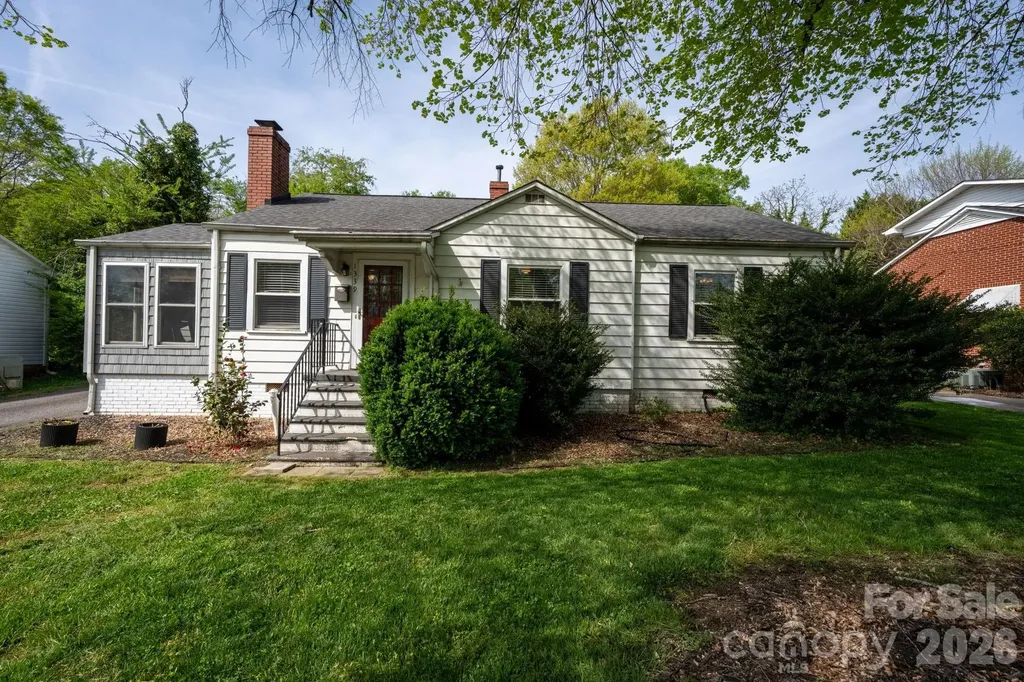 1339 11th Street NW Hickory NC 28601
