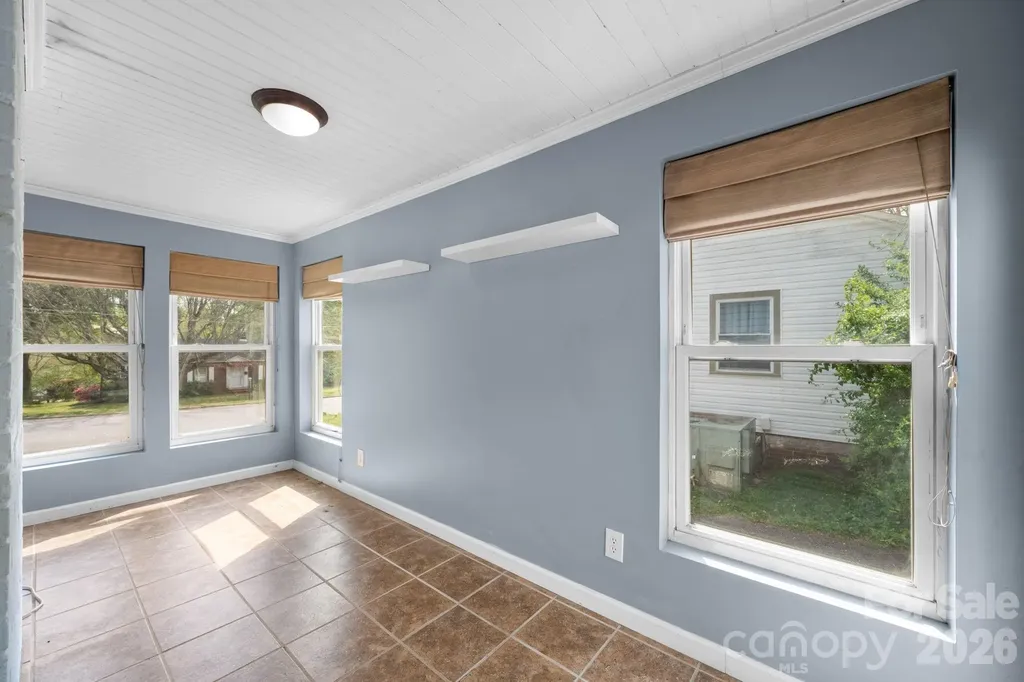1339 11th Street NW Hickory NC 28601