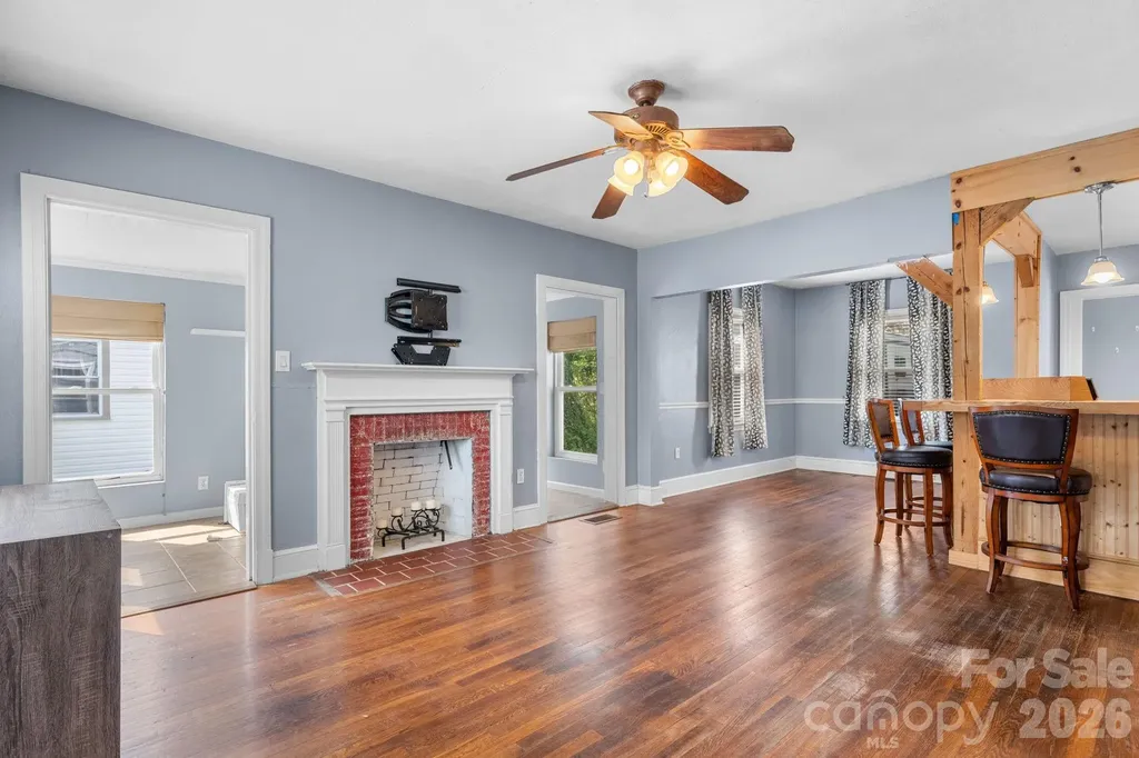 1339 11th Street NW Hickory NC 28601