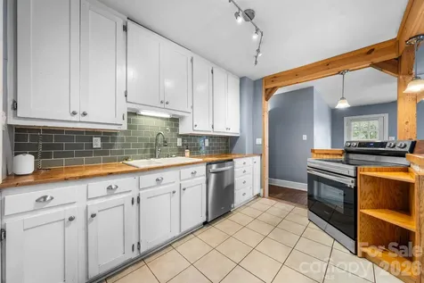1339 11th Street NW Hickory NC 28601