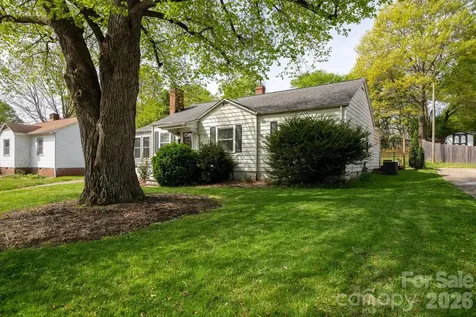 1339 11th Street NW Hickory NC 28601