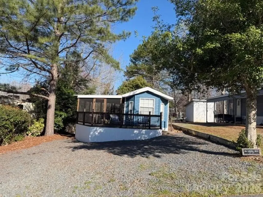 206 Cardinal Drive New London NC 28127