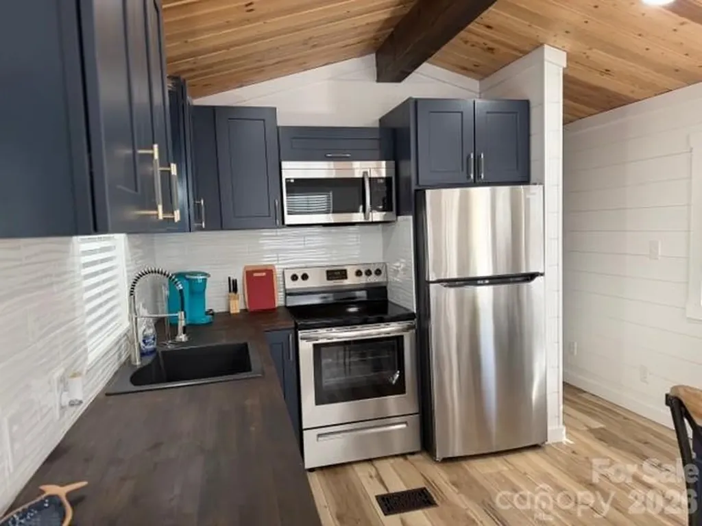 206 Cardinal Drive New London NC 28127
