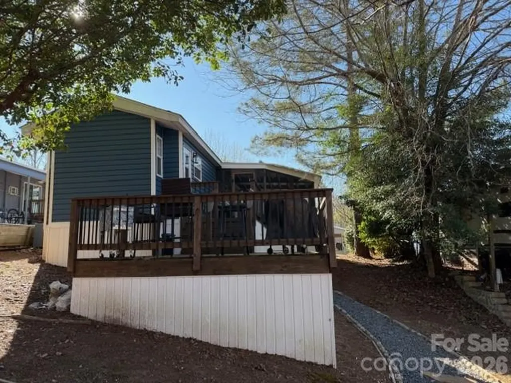 206 Cardinal Drive New London NC 28127
