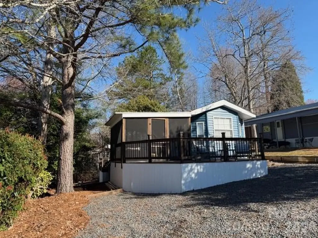 206 Cardinal Drive New London NC 28127