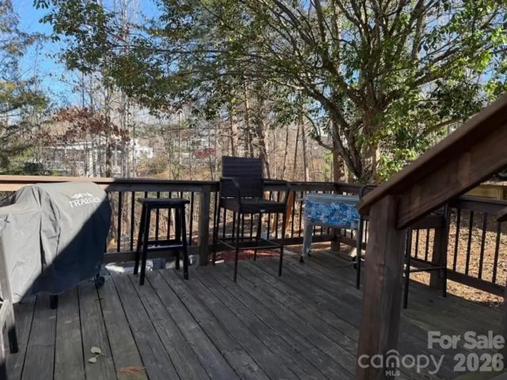 206 Cardinal Drive New London NC 28127