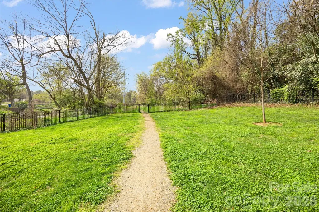 2649 Chesterfield Avenue Charlotte NC 28205