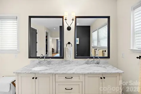 2649 Chesterfield Avenue Charlotte NC 28205