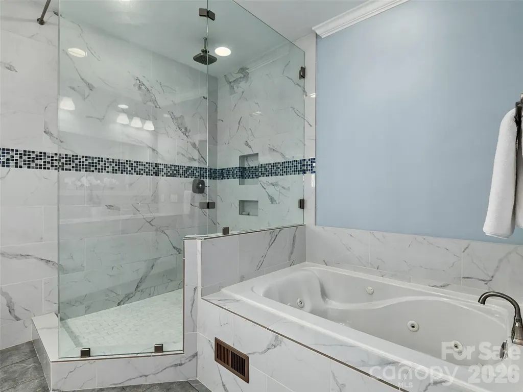 21 Dianthus Drive Asheville NC 28803