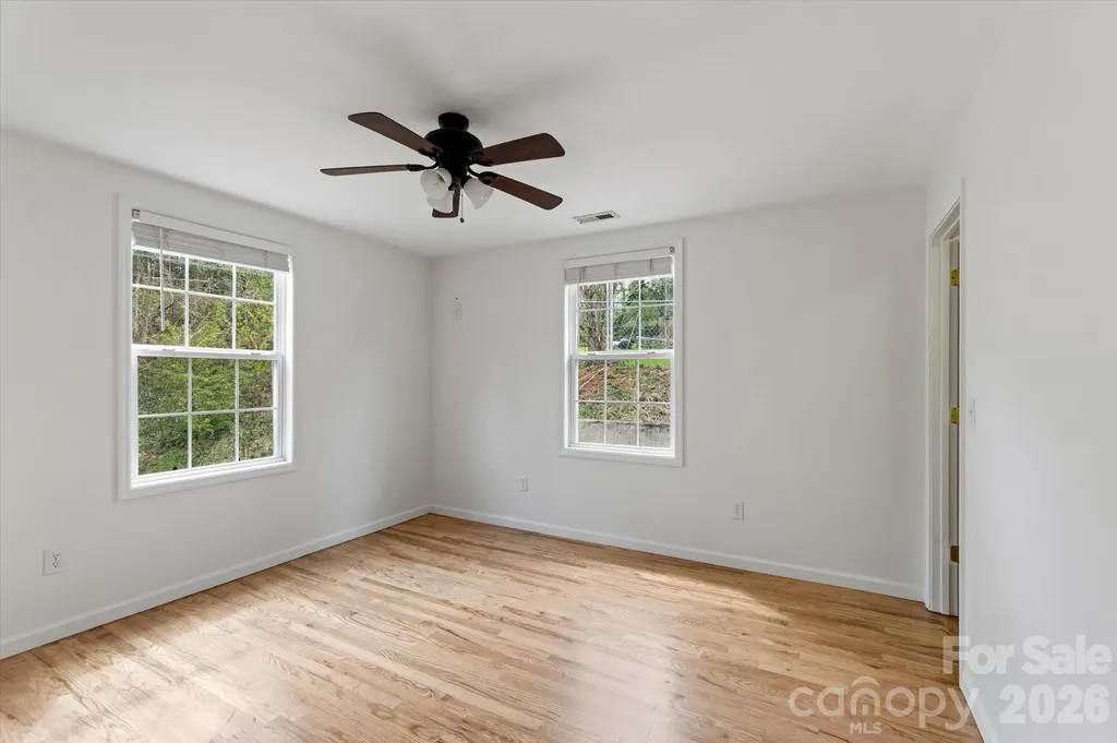 65 New Jersey Avenue Asheville NC 28806