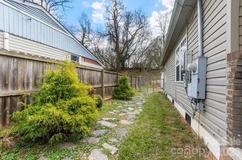65 New Jersey Avenue Asheville NC 28806