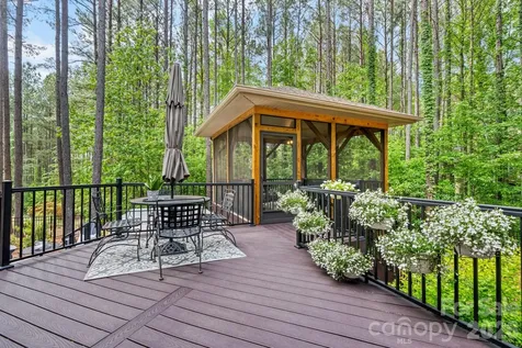 4950 River Hills Drive Denver NC 28037