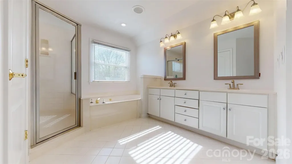 5423 Piper Glen Drive Charlotte NC 28277