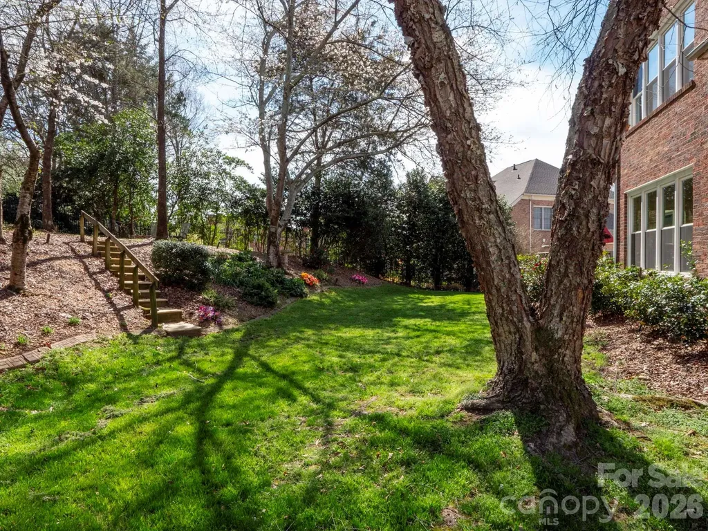 5423 Piper Glen Drive Charlotte NC 28277