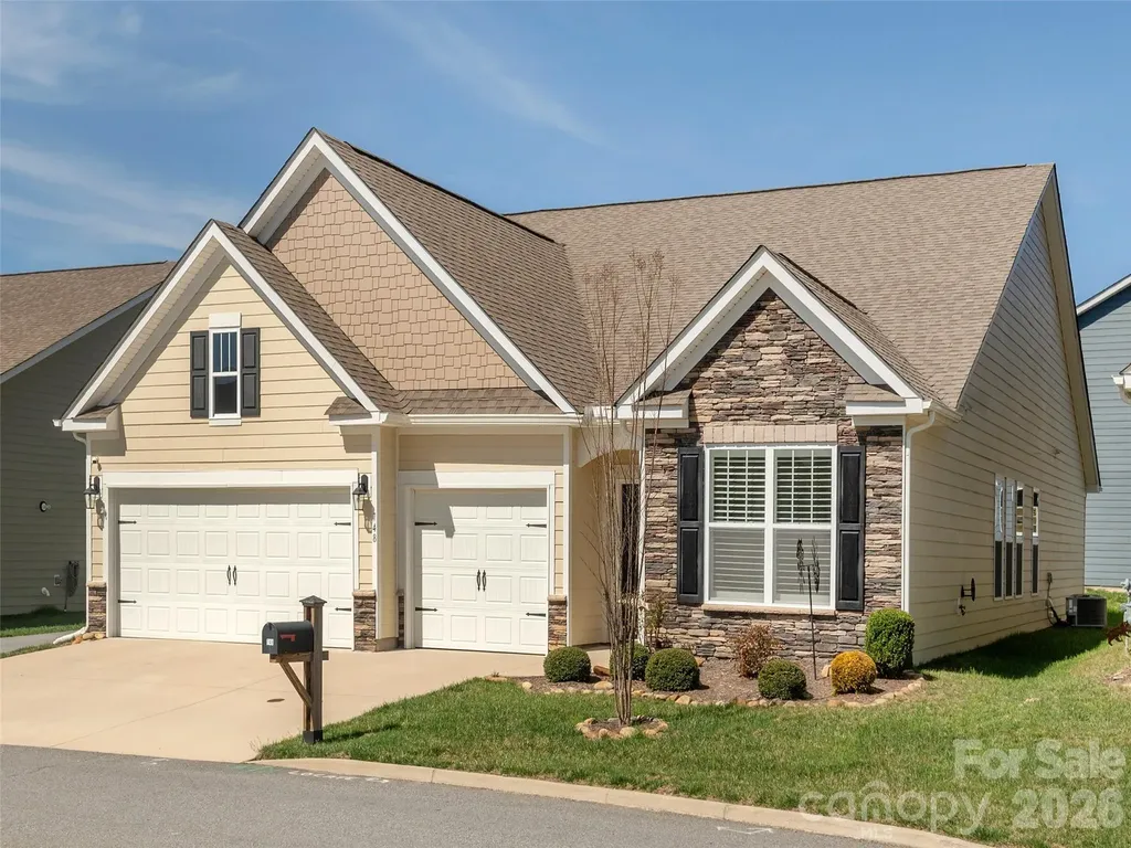 748 Summerfield Place Flat Rock NC 28731
