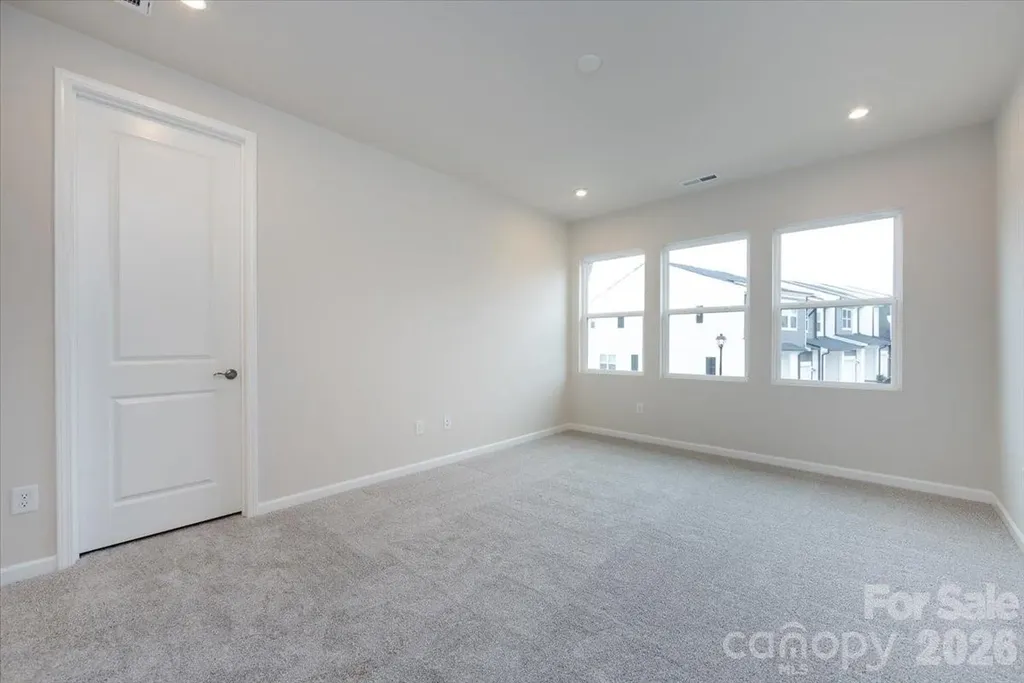 6017 Longar Lane Charlotte NC 28269