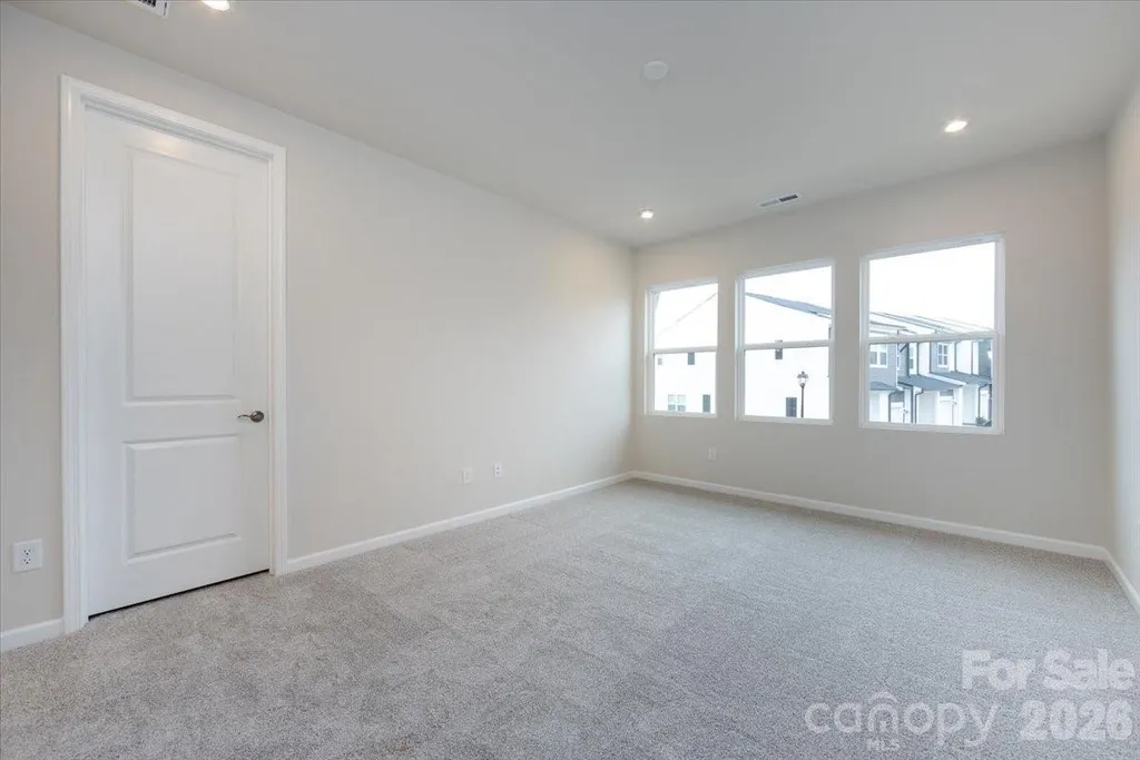 6017 Longar Lane Charlotte NC 28269