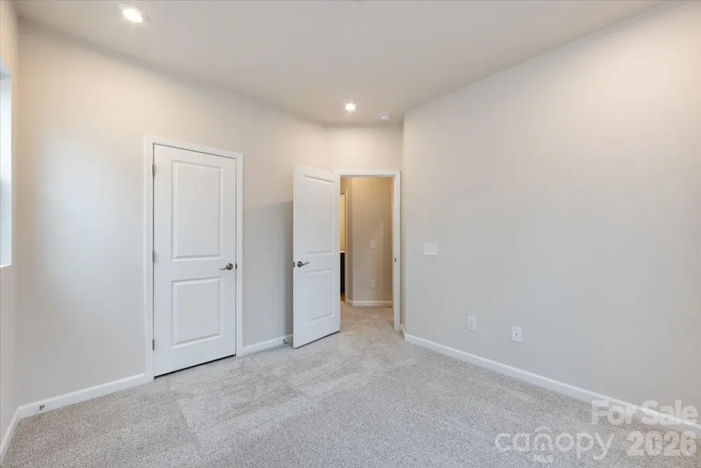 6017 Longar Lane Charlotte NC 28269