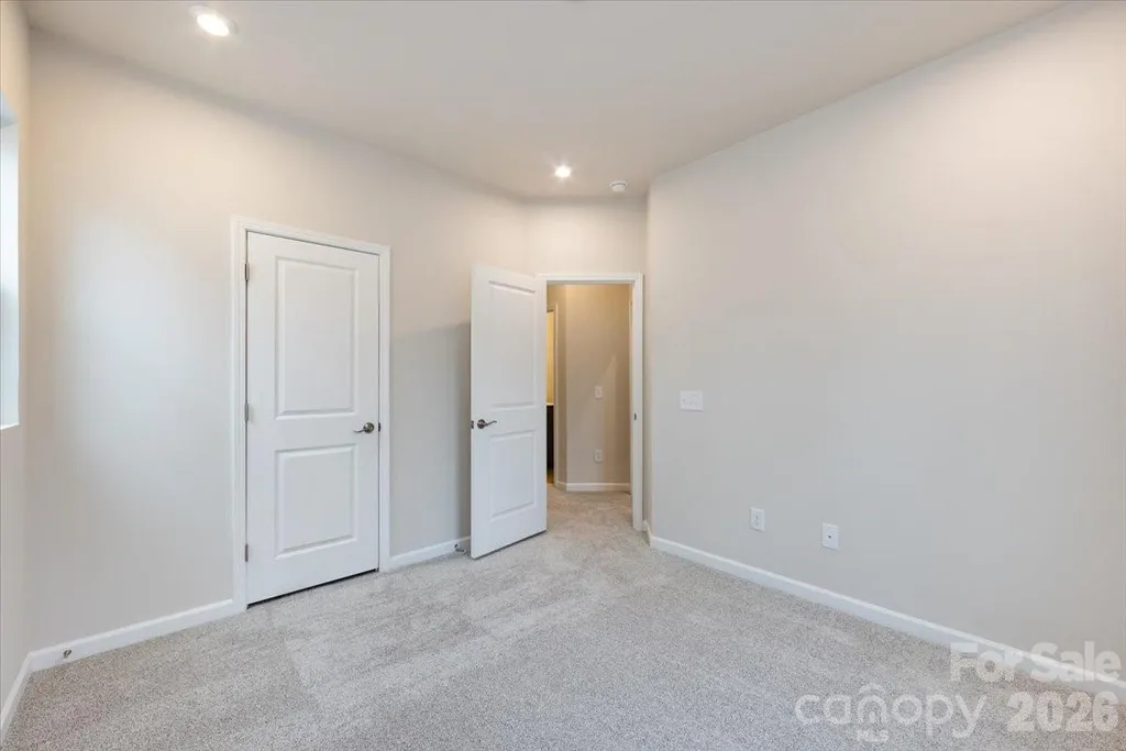 6017 Longar Lane Charlotte NC 28269