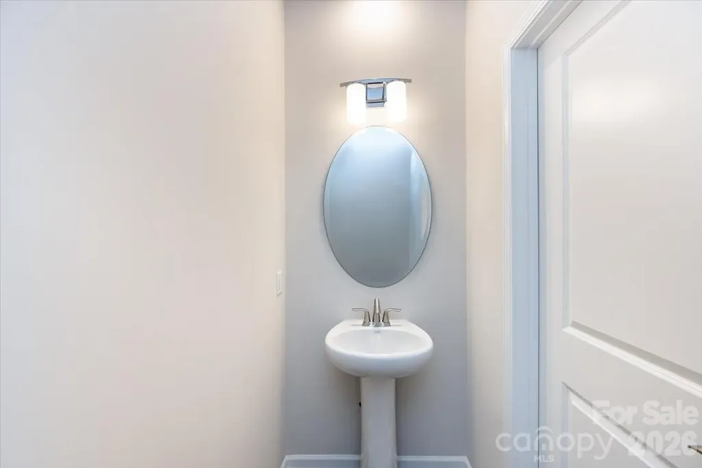 6017 Longar Lane Charlotte NC 28269